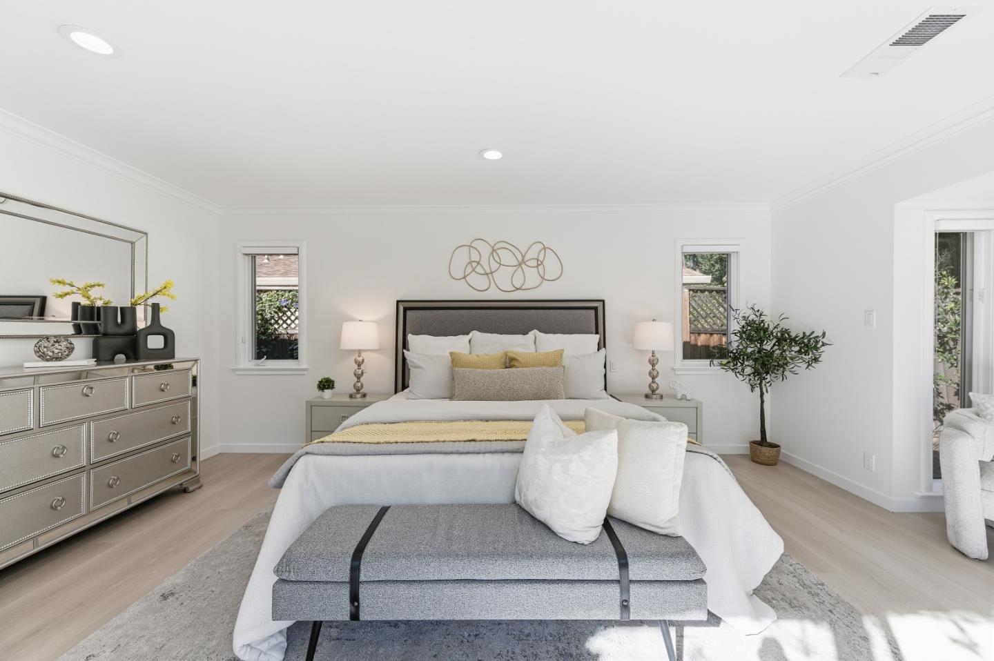 Detail Gallery Image 22 of 65 For 1023 Mercedes Ave, Los Altos,  CA 94022 - 4 Beds | 3 Baths