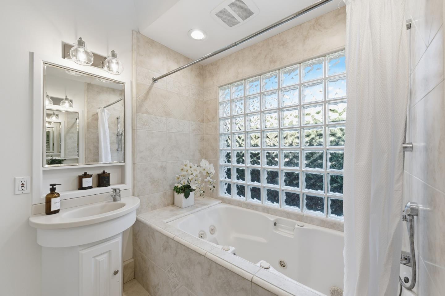 Detail Gallery Image 32 of 65 For 1023 Mercedes Ave, Los Altos,  CA 94022 - 4 Beds | 3 Baths