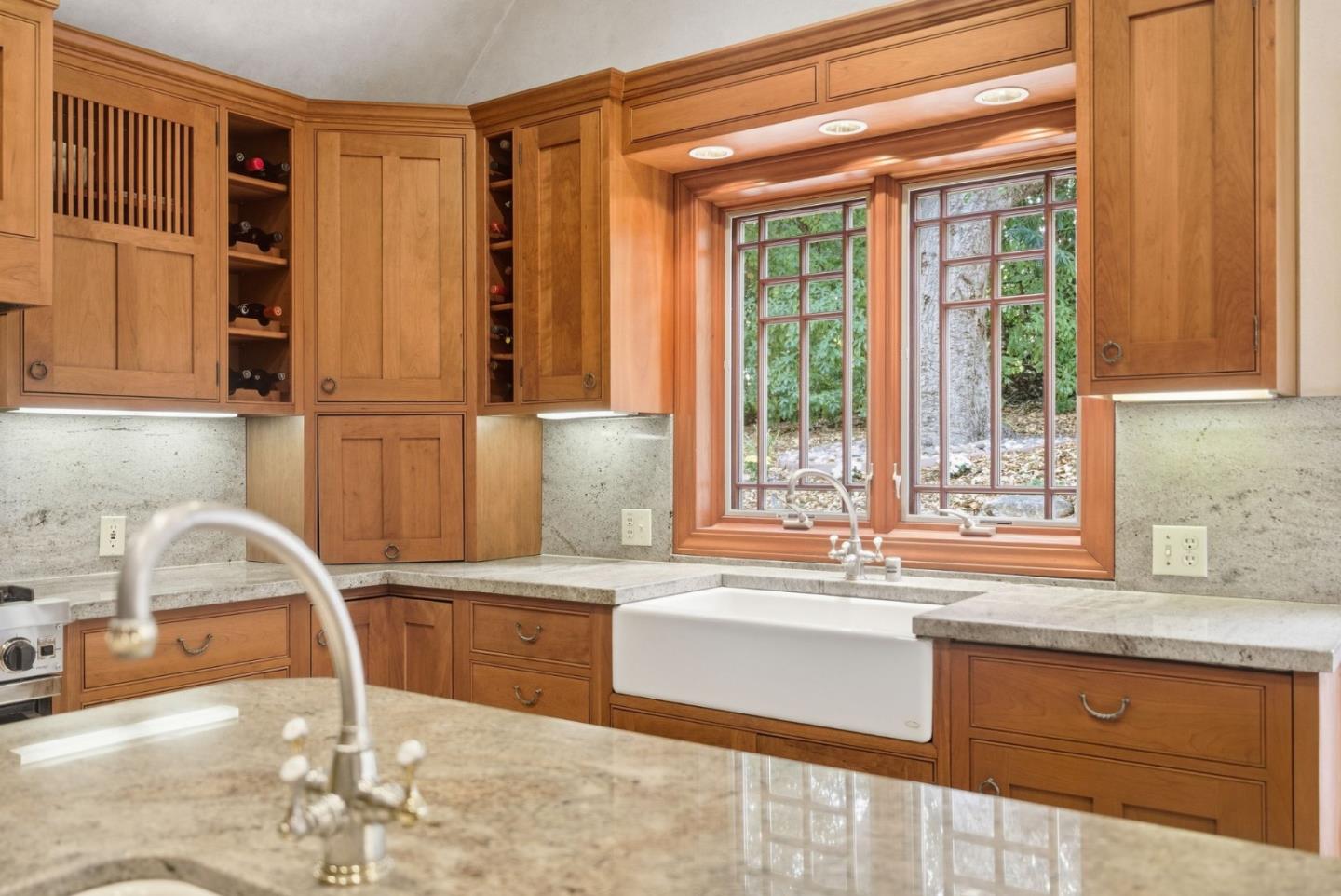 Detail Gallery Image 12 of 64 For 23423 Toyonita Rd, Los Altos Hills,  CA 94024 - 5 Beds | 4/1 Baths