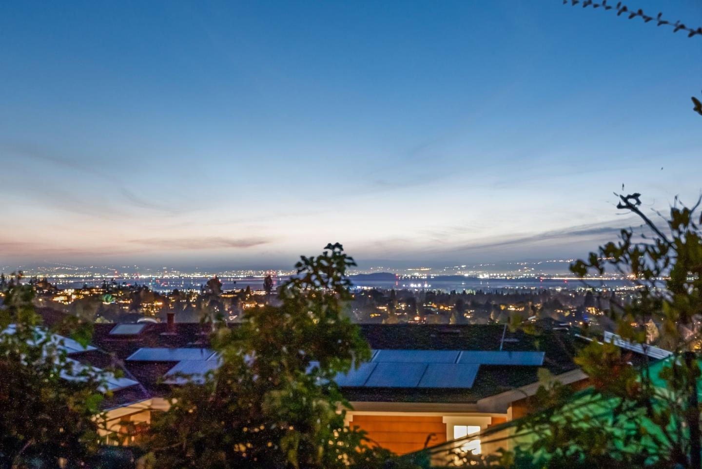 Detail Gallery Image 30 of 64 For 23423 Toyonita Rd, Los Altos Hills,  CA 94024 - 5 Beds | 4/1 Baths