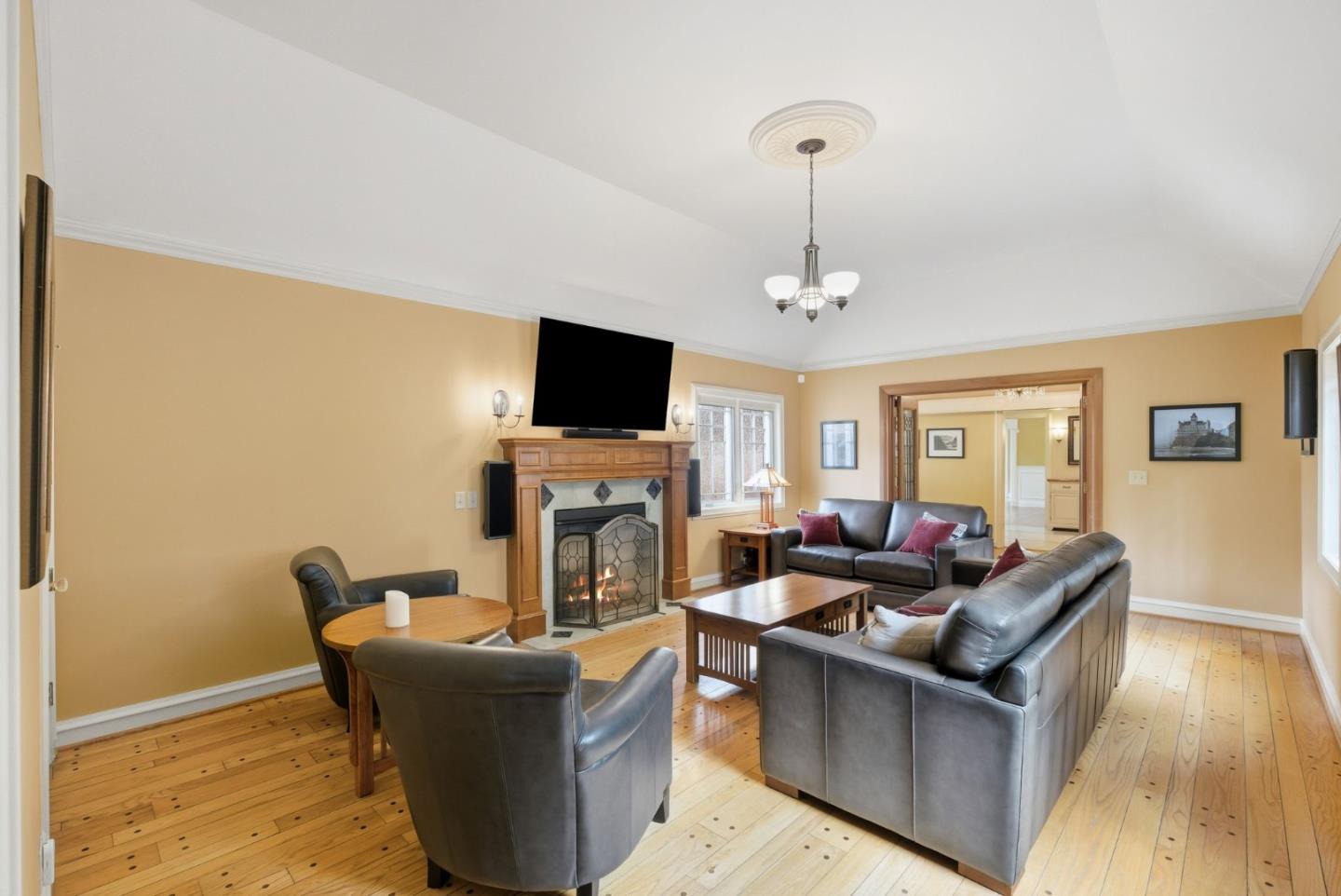 Detail Gallery Image 34 of 64 For 23423 Toyonita Rd, Los Altos Hills,  CA 94024 - 5 Beds | 4/1 Baths