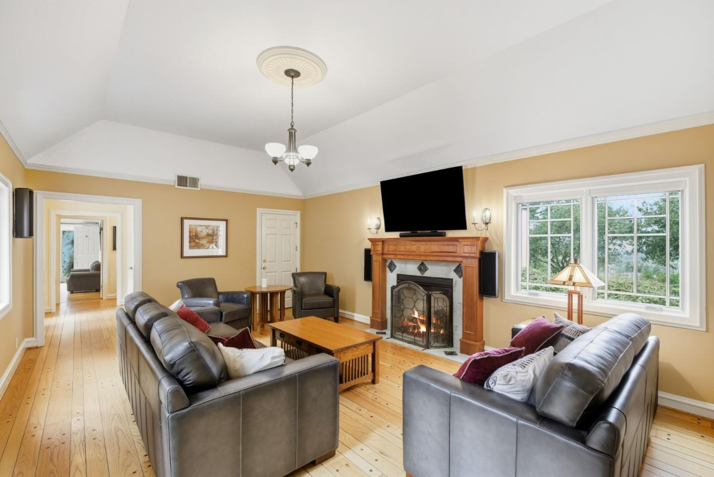 Detail Gallery Image 35 of 64 For 23423 Toyonita Rd, Los Altos Hills,  CA 94024 - 5 Beds | 4/1 Baths