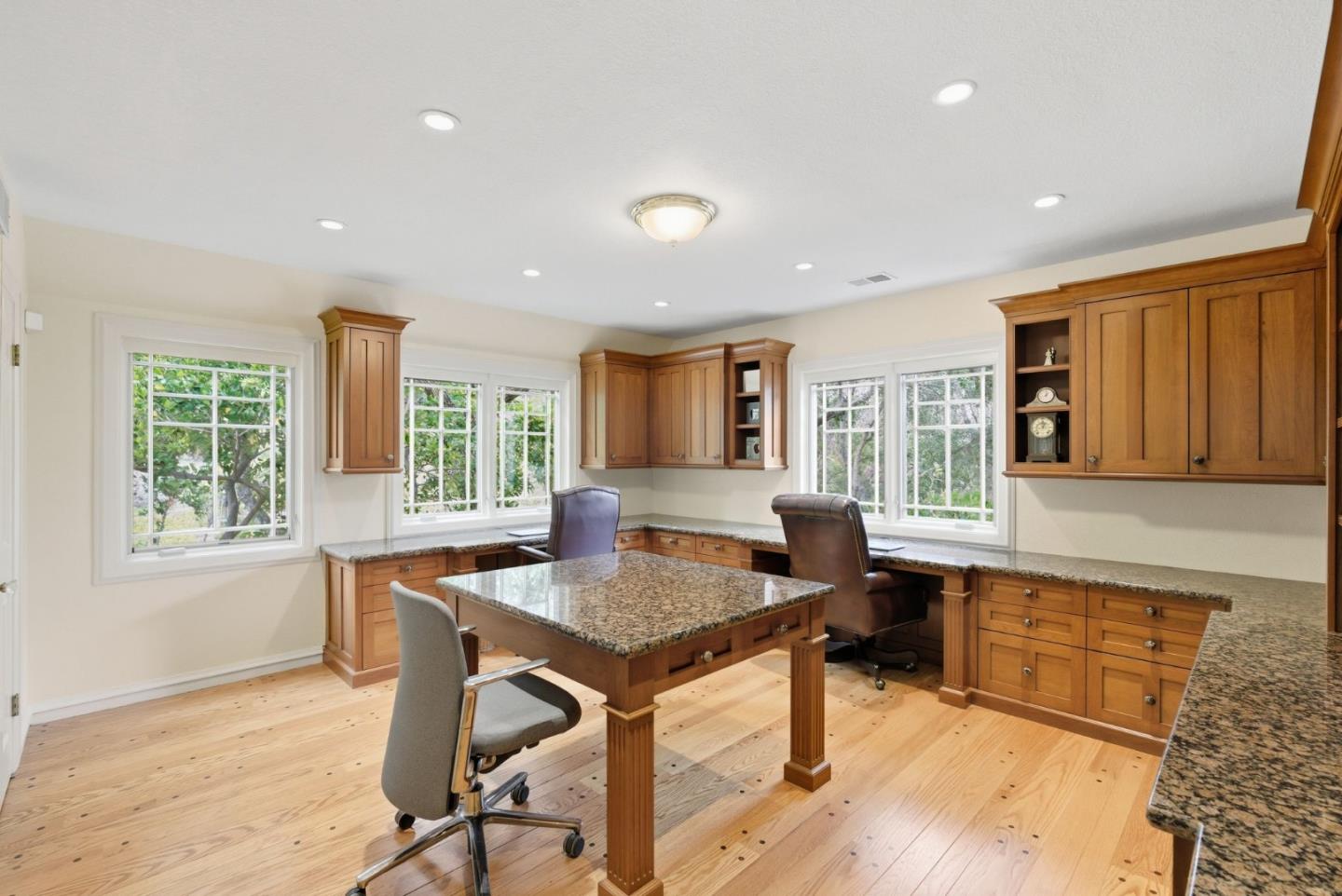 Detail Gallery Image 40 of 64 For 23423 Toyonita Rd, Los Altos Hills,  CA 94024 - 5 Beds | 4/1 Baths