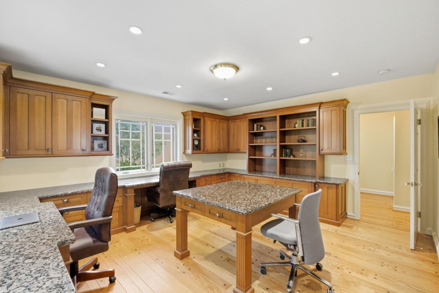 Detail Gallery Image 41 of 64 For 23423 Toyonita Rd, Los Altos Hills,  CA 94024 - 5 Beds | 4/1 Baths