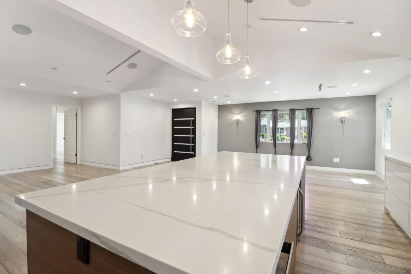 Detail Gallery Image 24 of 25 For 19041 Calvert St, Tarzana,  CA 91335 - 5 Beds | 3/1 Baths