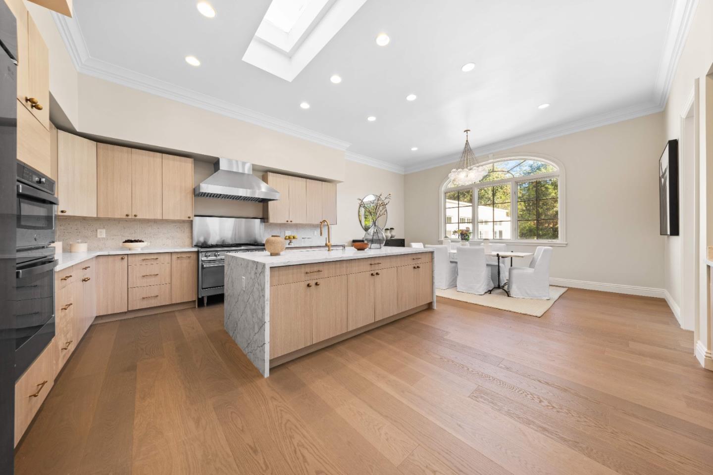 Detail Gallery Image 35 of 117 For 291 Atherton Ave, Atherton,  CA 94027 - 7 Beds | 7/1 Baths