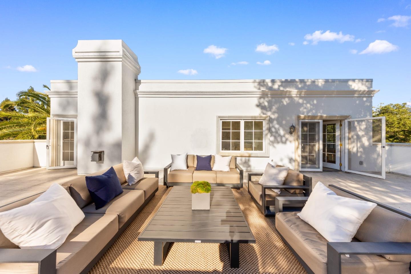 Detail Gallery Image 56 of 117 For 291 Atherton Ave, Atherton,  CA 94027 - 7 Beds | 7/1 Baths