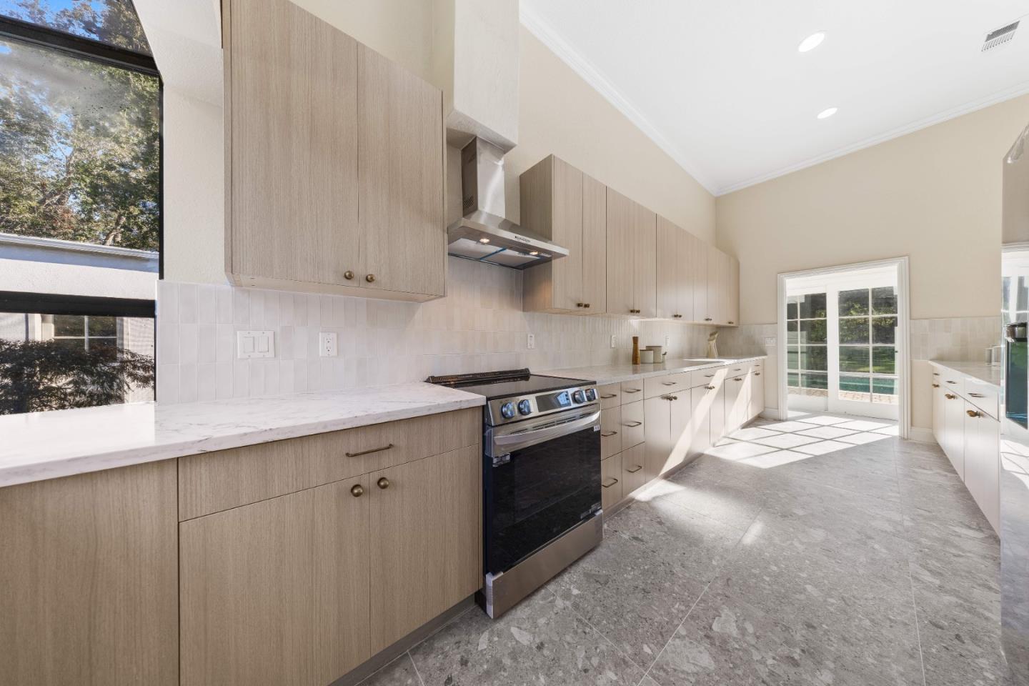 Detail Gallery Image 94 of 117 For 291 Atherton Ave, Atherton,  CA 94027 - 7 Beds | 7/1 Baths