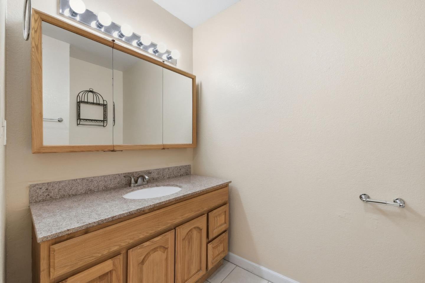 Detail Gallery Image 13 of 21 For 84 Rancho Dr a,  San Jose,  CA 95111 - 2 Beds | 2 Baths