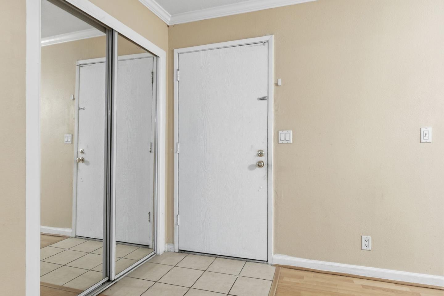 Detail Gallery Image 3 of 21 For 84 Rancho Dr a,  San Jose,  CA 95111 - 2 Beds | 2 Baths