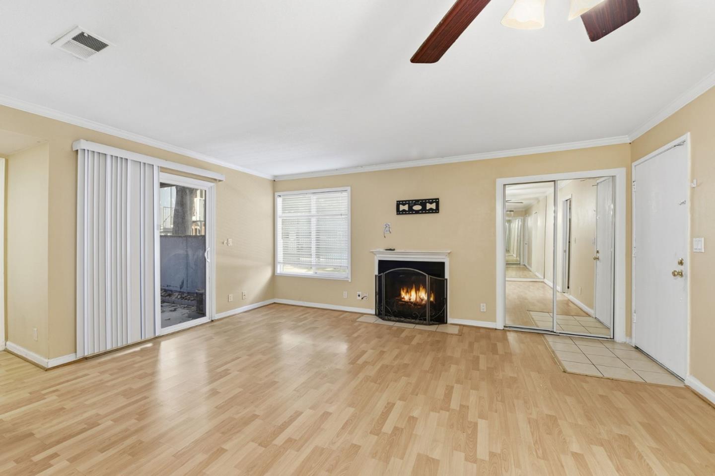 Detail Gallery Image 4 of 21 For 84 Rancho Dr a,  San Jose,  CA 95111 - 2 Beds | 2 Baths