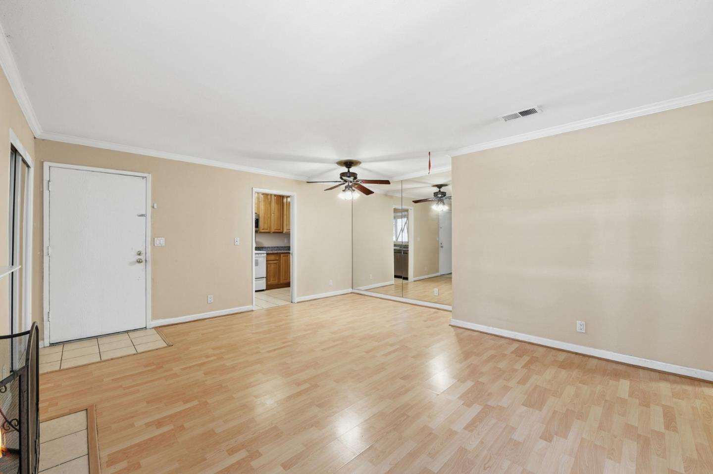 Detail Gallery Image 6 of 21 For 84 Rancho Dr a,  San Jose,  CA 95111 - 2 Beds | 2 Baths