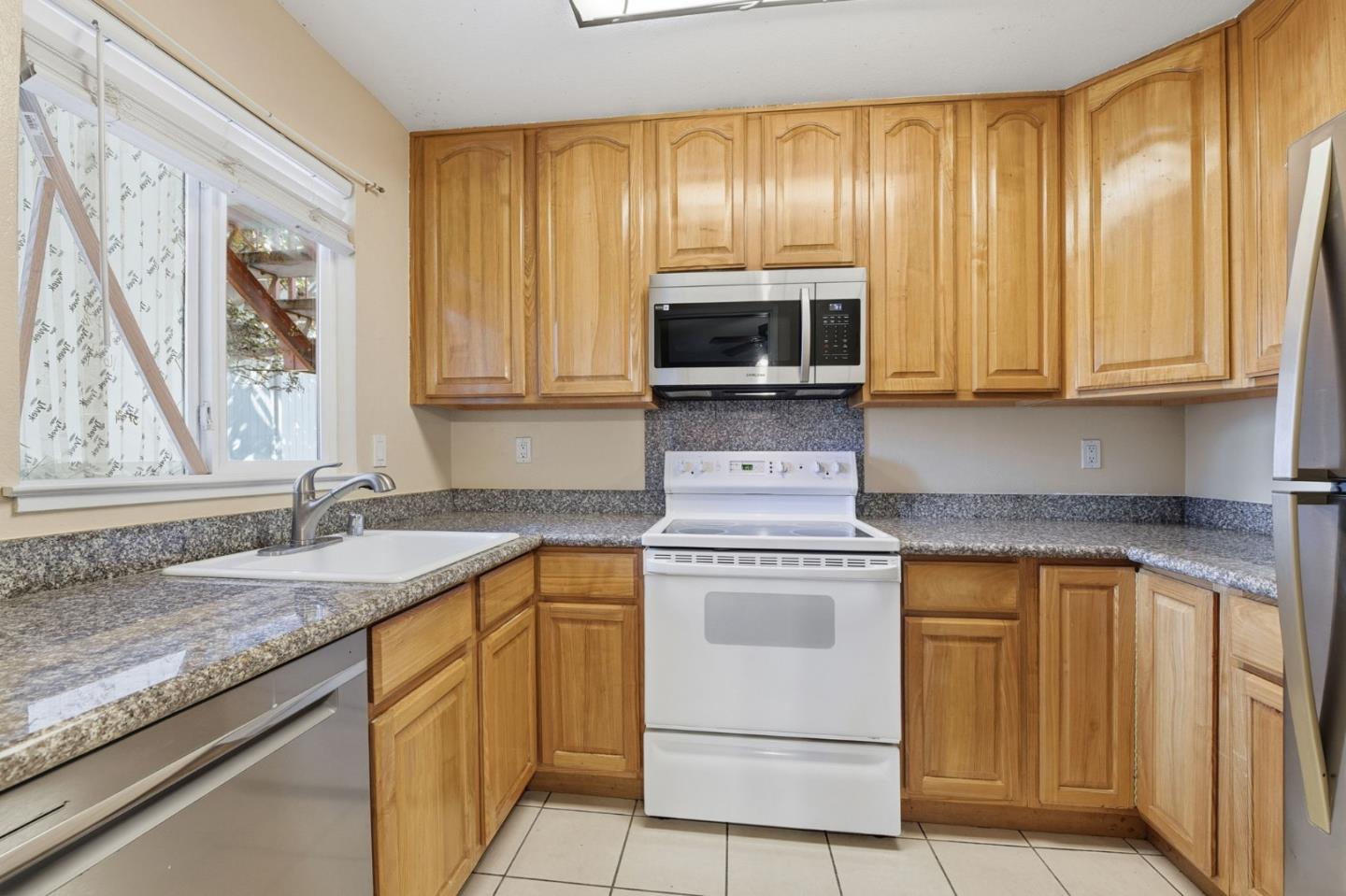 Detail Gallery Image 7 of 21 For 84 Rancho Dr a,  San Jose,  CA 95111 - 2 Beds | 2 Baths