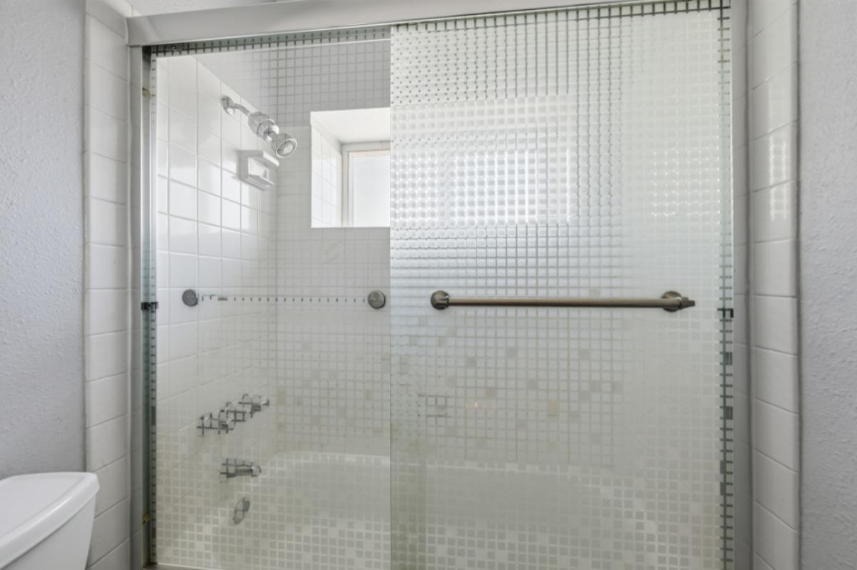 Detail Gallery Image 18 of 25 For 4036 Shasta St #14,  San Diego,  CA 92109 - 2 Beds | 2 Baths