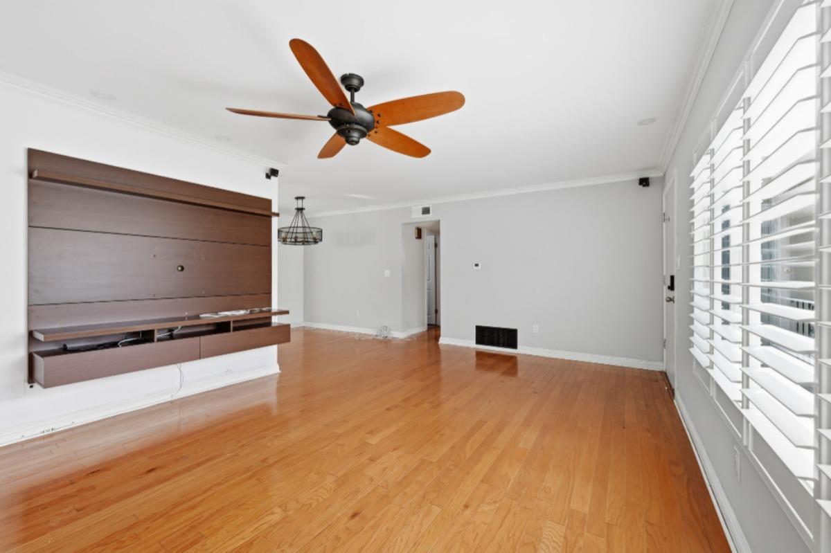 Detail Gallery Image 6 of 25 For 4036 Shasta St #14,  San Diego,  CA 92109 - 2 Beds | 2 Baths