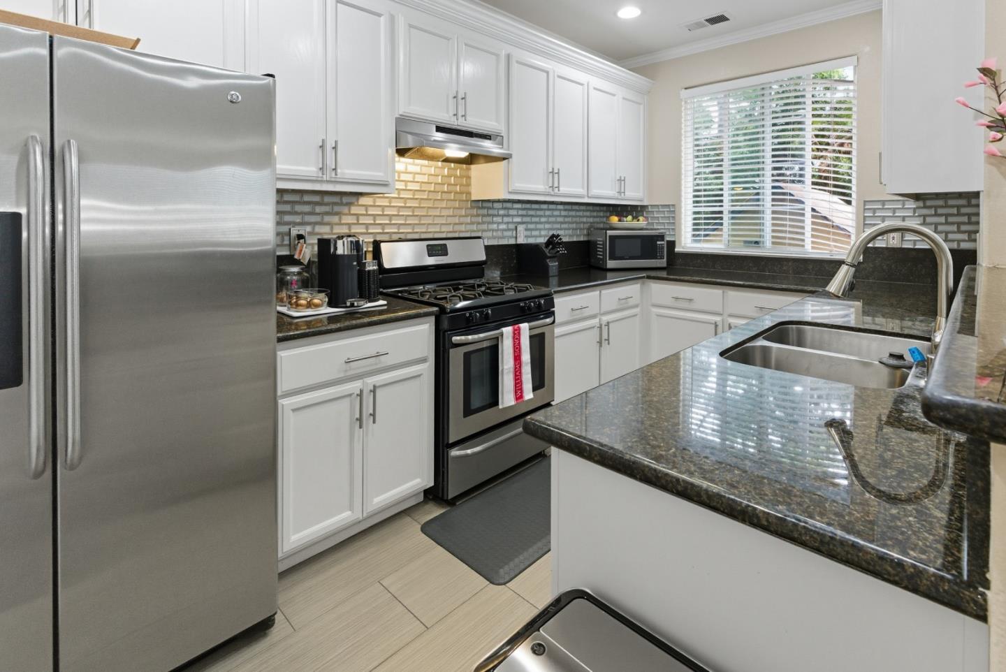 Detail Gallery Image 12 of 24 For 149 Cherry Blossom Dr, Freedom,  CA 95019 - 4 Beds | 2/1 Baths