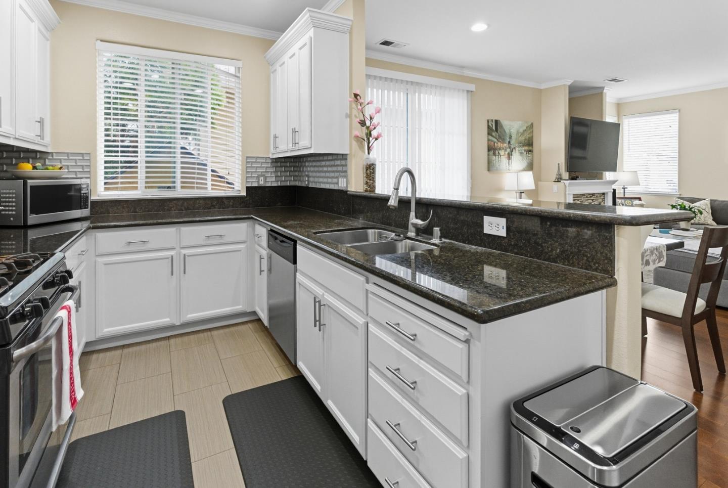 Detail Gallery Image 14 of 24 For 149 Cherry Blossom Dr, Freedom,  CA 95019 - 4 Beds | 2/1 Baths