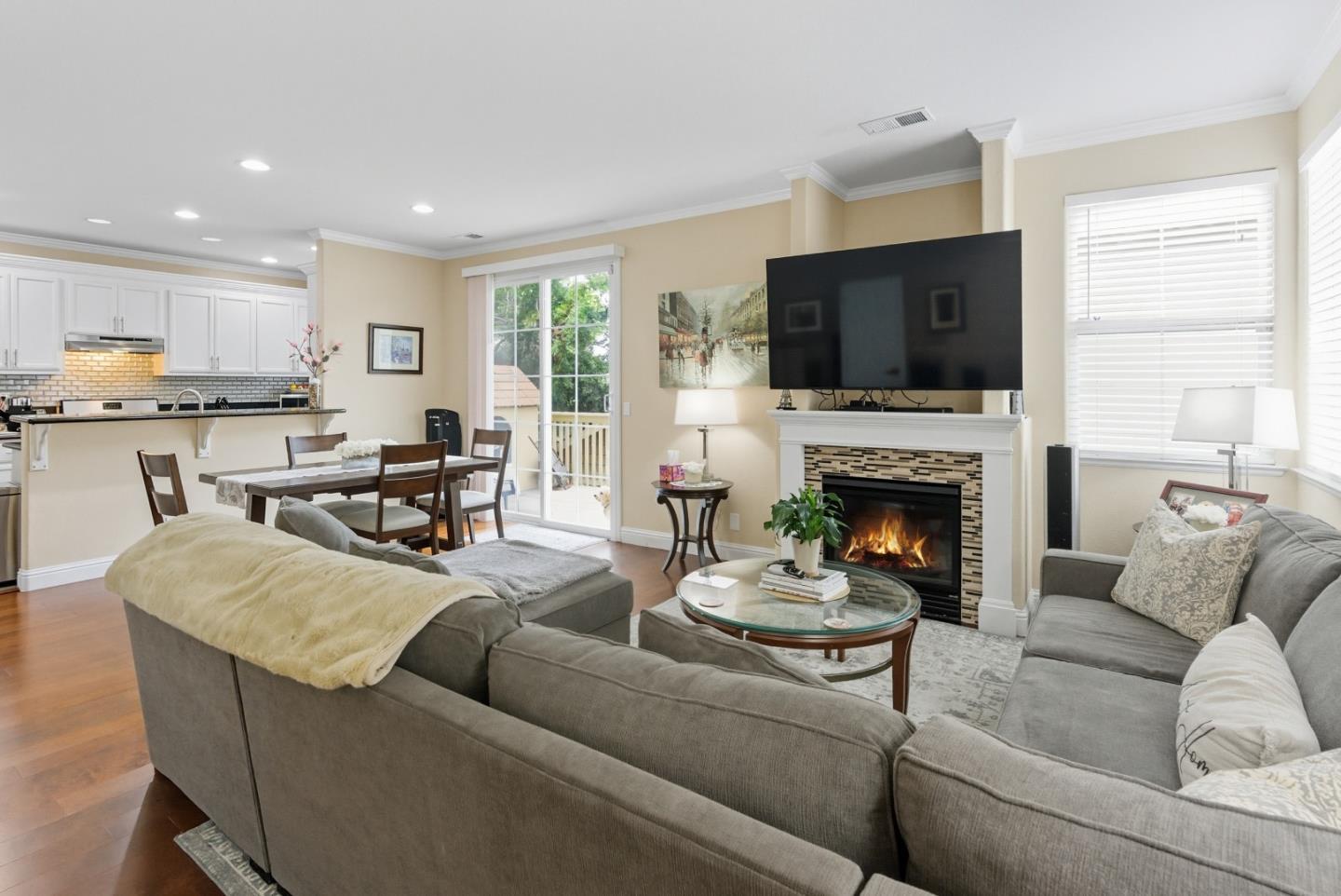 Detail Gallery Image 9 of 24 For 149 Cherry Blossom Dr, Freedom,  CA 95019 - 4 Beds | 2/1 Baths