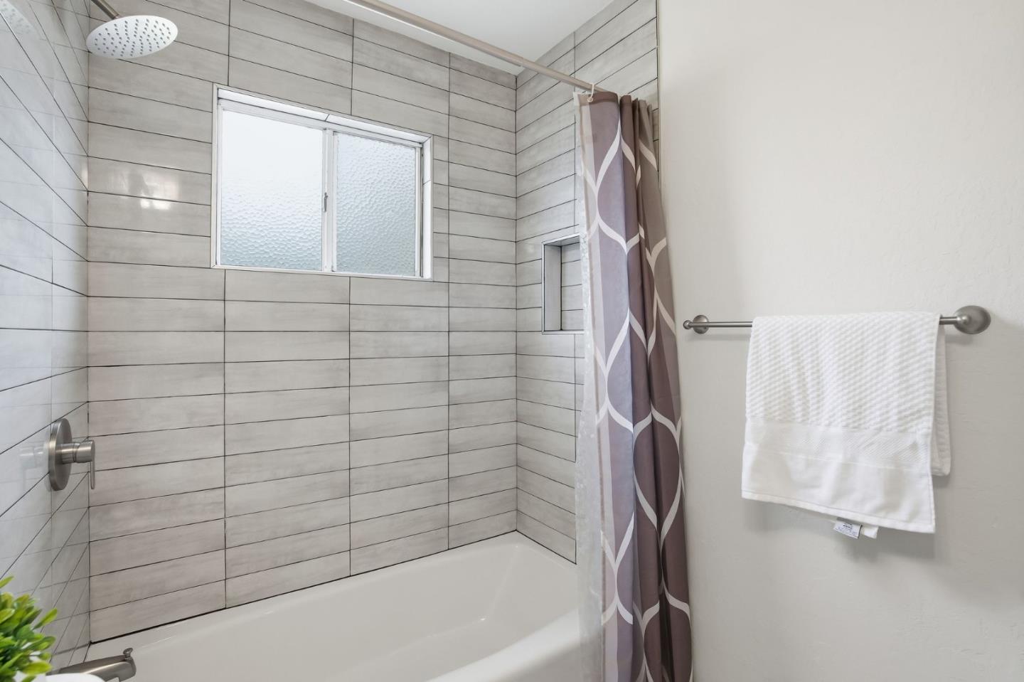 Detail Gallery Image 16 of 40 For 383 Monterey Rd, Pacifica,  CA 94044 - 3 Beds | 2 Baths