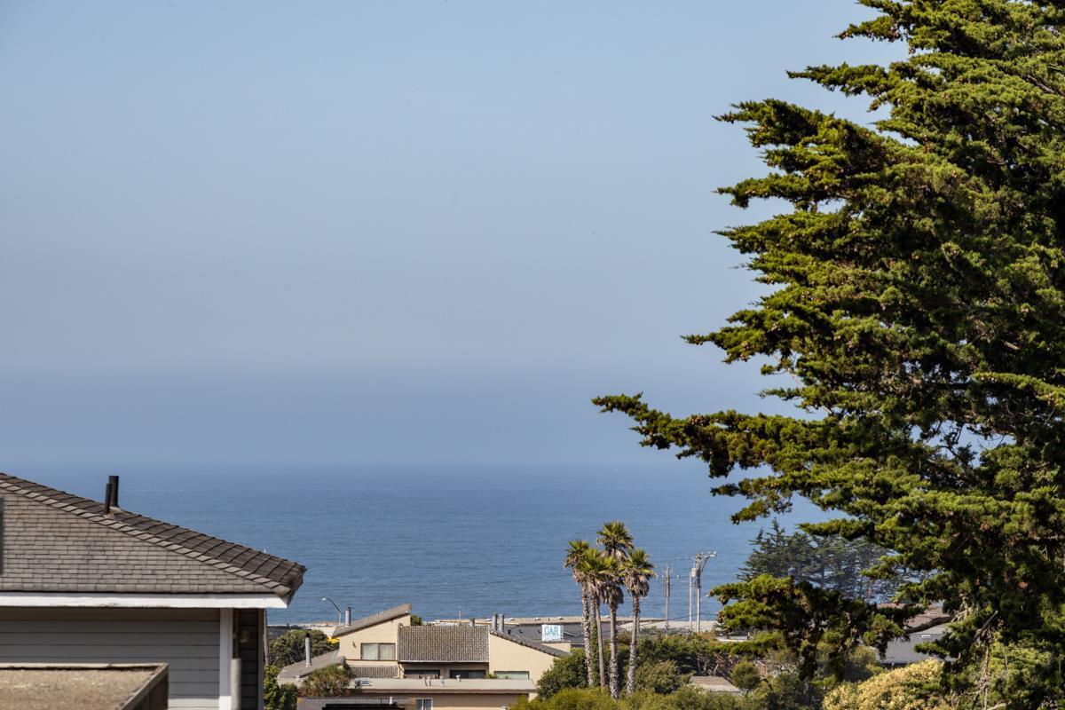 Detail Gallery Image 22 of 40 For 383 Monterey Rd, Pacifica,  CA 94044 - 3 Beds | 2 Baths