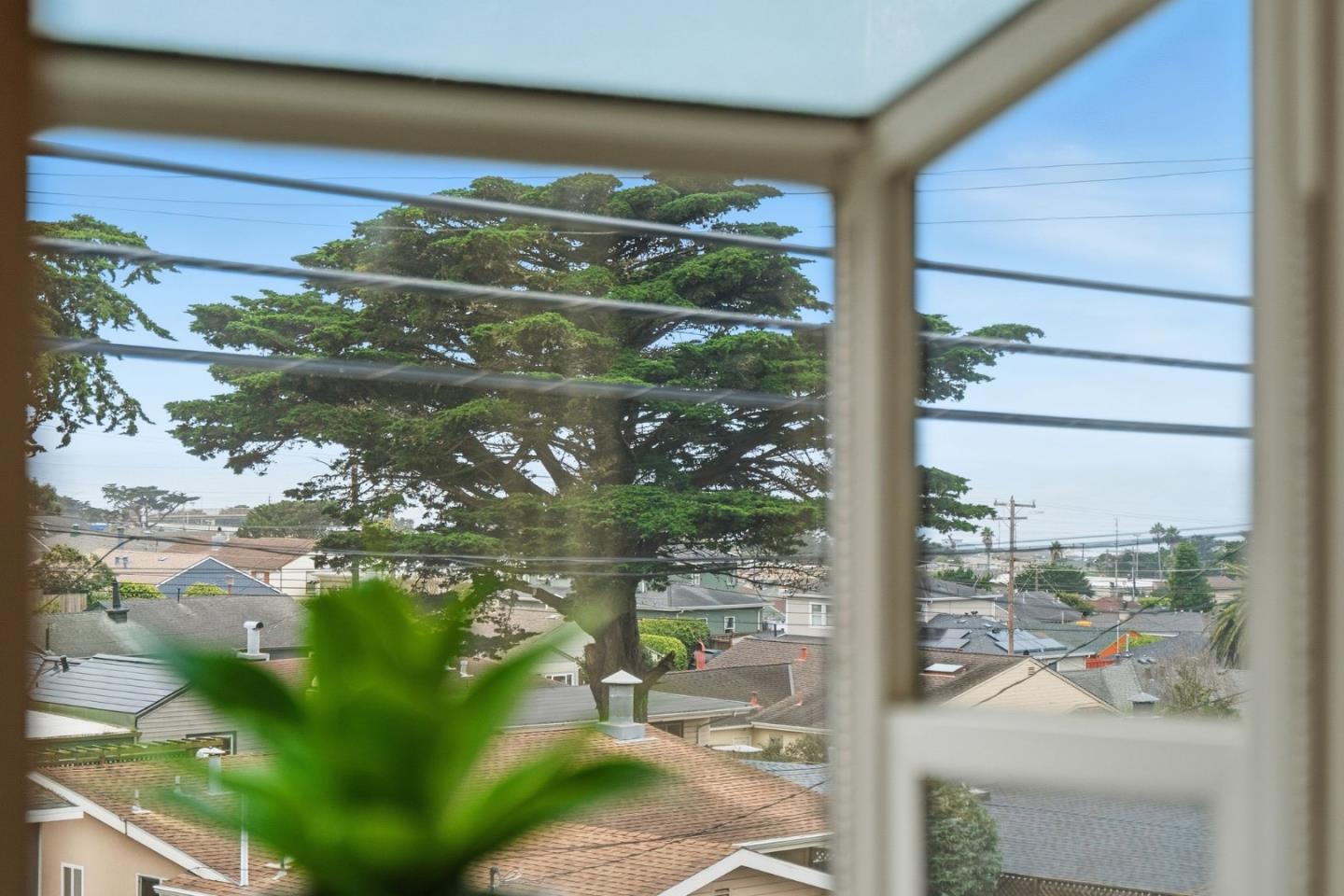 Detail Gallery Image 27 of 40 For 383 Monterey Rd, Pacifica,  CA 94044 - 3 Beds | 2 Baths