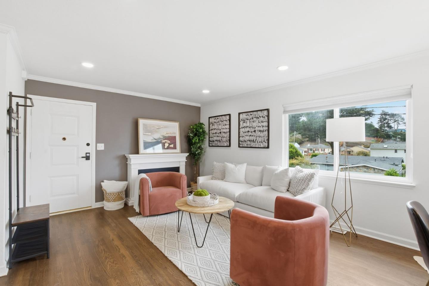 Detail Gallery Image 3 of 40 For 383 Monterey Rd, Pacifica,  CA 94044 - 3 Beds | 2 Baths