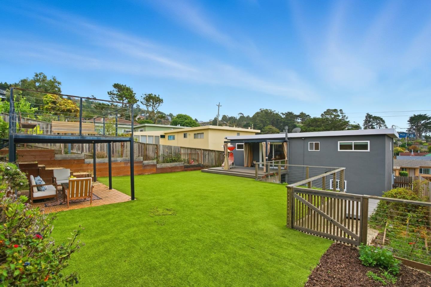 Detail Gallery Image 30 of 40 For 383 Monterey Rd, Pacifica,  CA 94044 - 3 Beds | 2 Baths