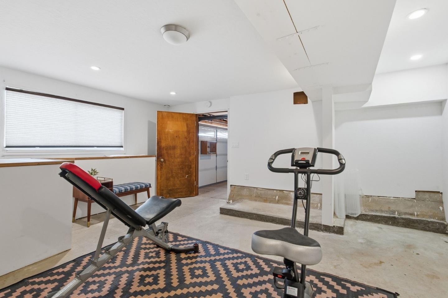 Detail Gallery Image 35 of 40 For 383 Monterey Rd, Pacifica,  CA 94044 - 3 Beds | 2 Baths