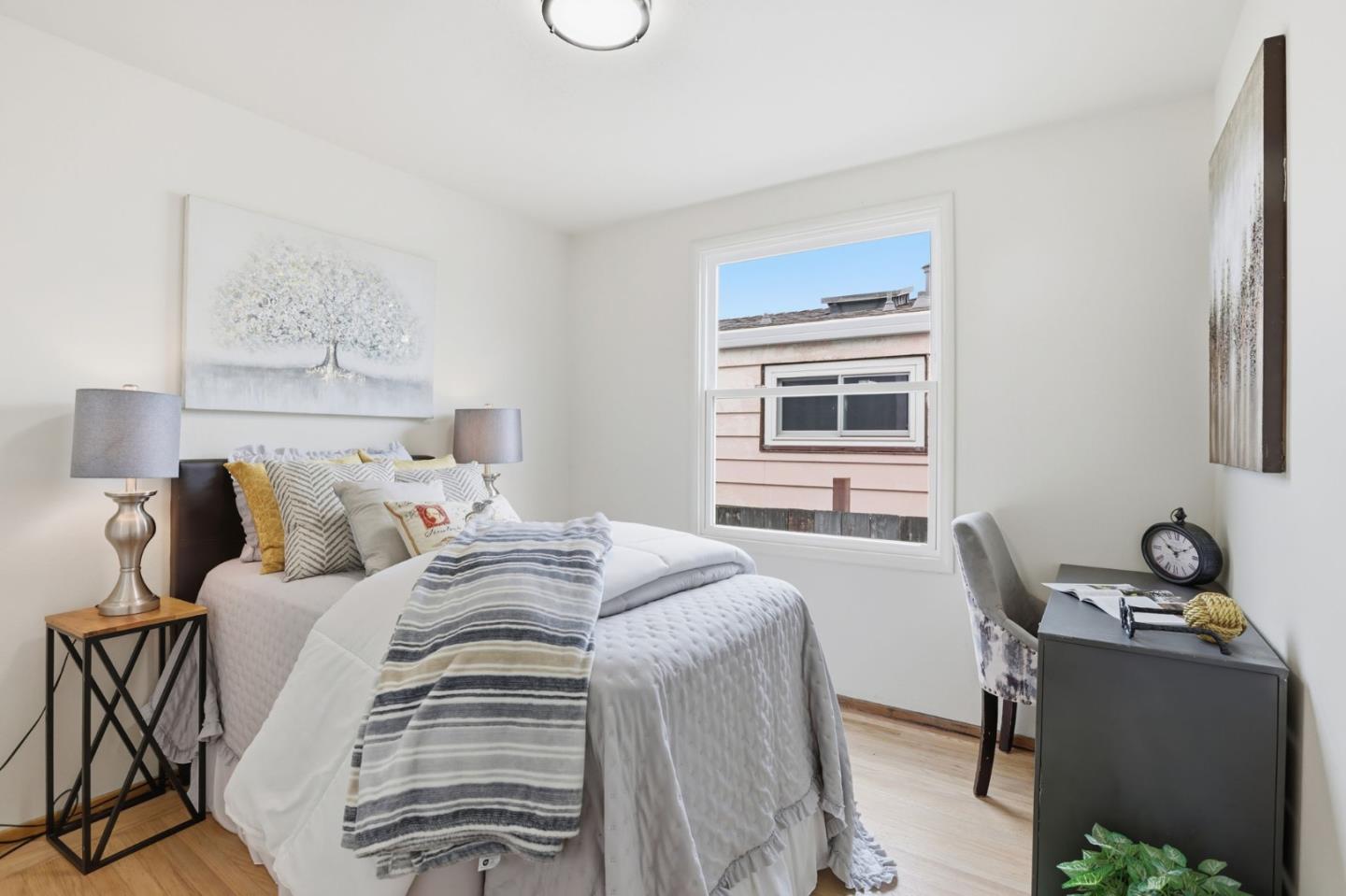 Detail Gallery Image 9 of 19 For 649 Skyline Dr, Daly City,  CA 94015 - 3 Beds | 2 Baths