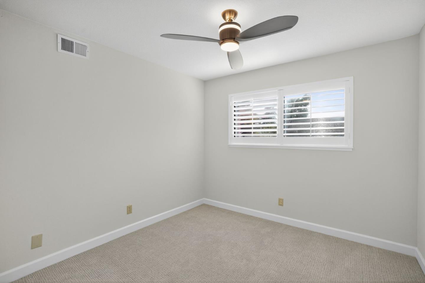 Detail Gallery Image 14 of 15 For 1122 Hearth Ct, San Jose,  CA 95120 - 4 Beds | 2/1 Baths
