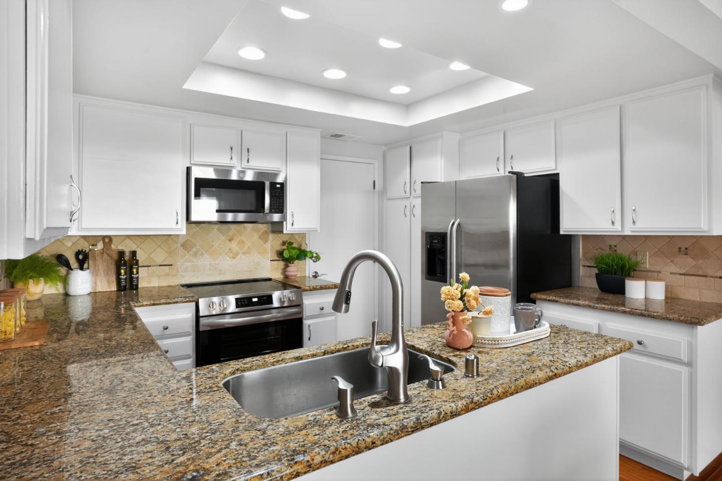 Detail Gallery Image 5 of 15 For 1122 Hearth Ct, San Jose,  CA 95120 - 4 Beds | 2/1 Baths