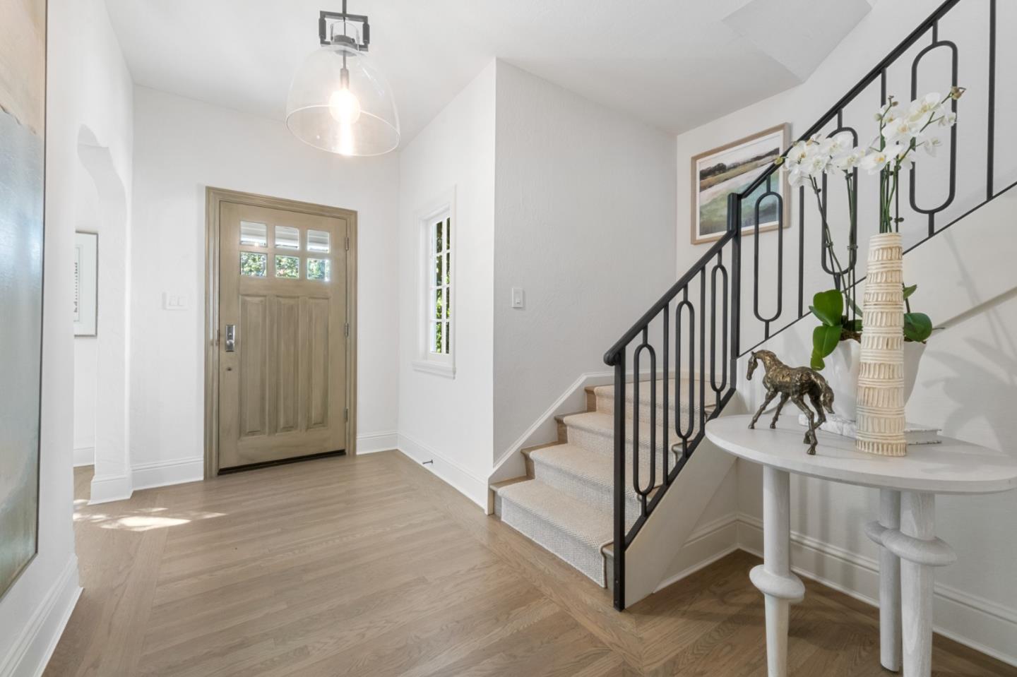 Detail Gallery Image 23 of 66 For 1568 Columbus Ave, Burlingame,  CA 94010 - 4 Beds | 3/1 Baths