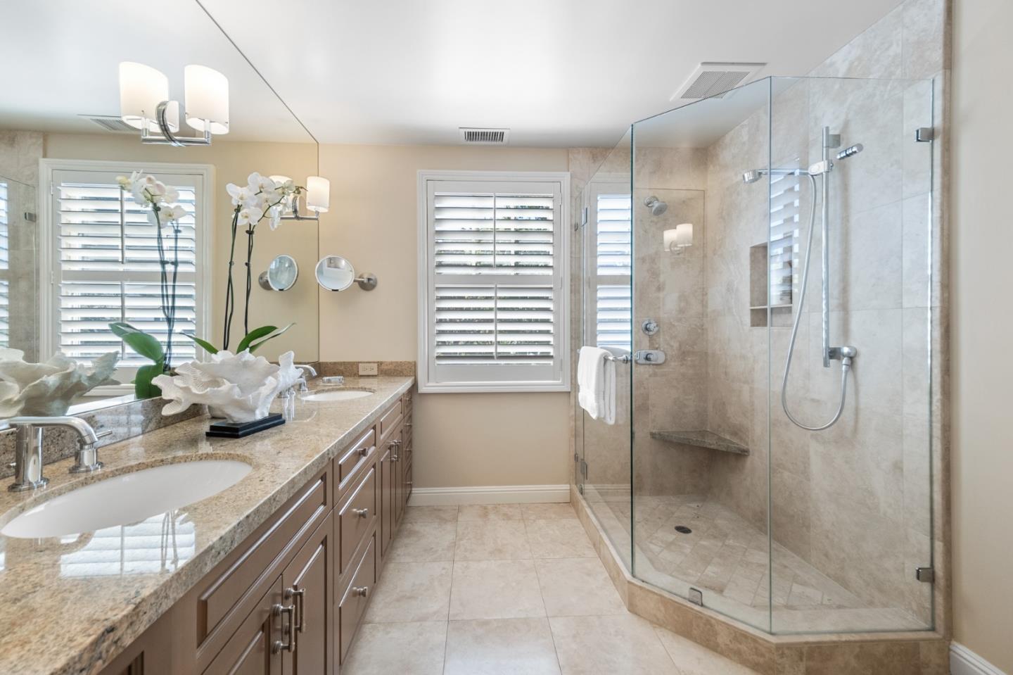 Detail Gallery Image 28 of 66 For 1568 Columbus Ave, Burlingame,  CA 94010 - 4 Beds | 3/1 Baths