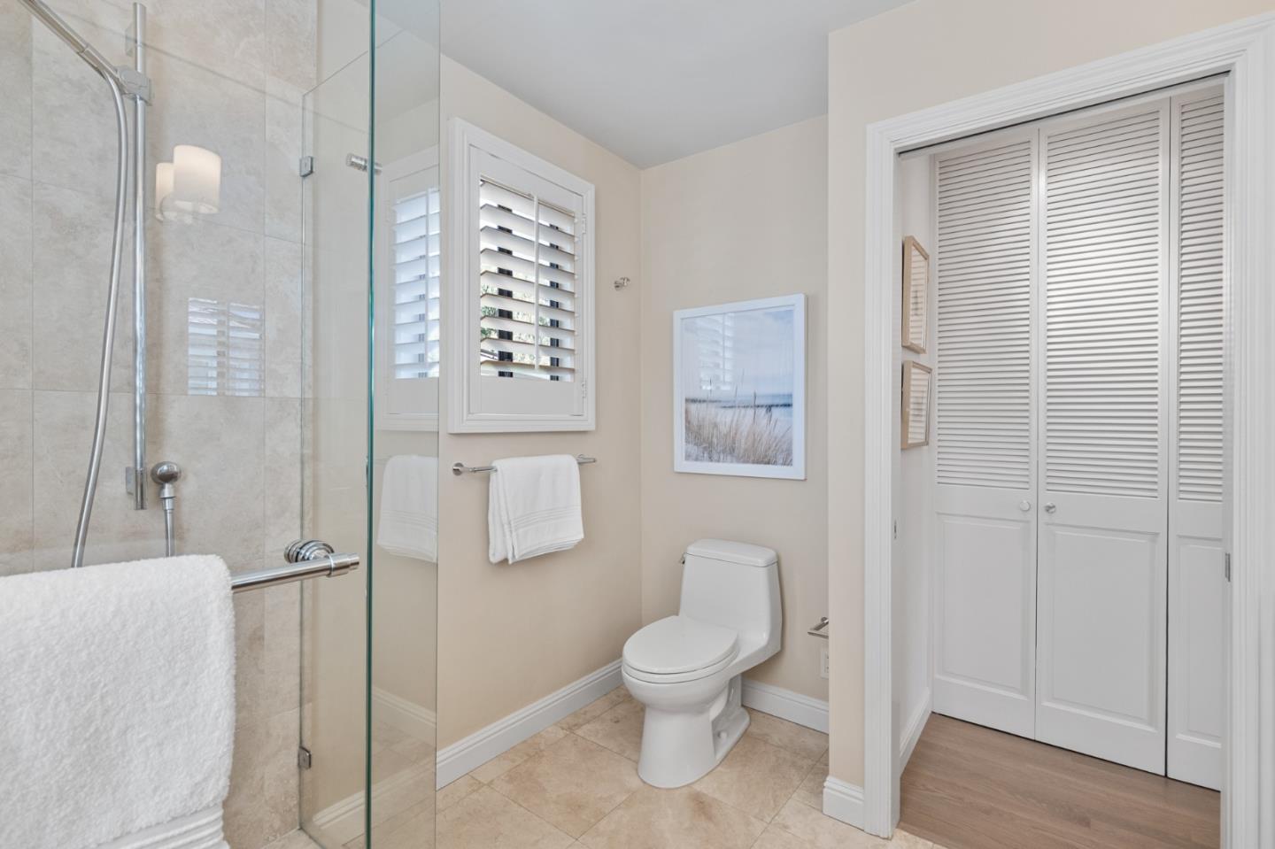 Detail Gallery Image 31 of 66 For 1568 Columbus Ave, Burlingame,  CA 94010 - 4 Beds | 3/1 Baths