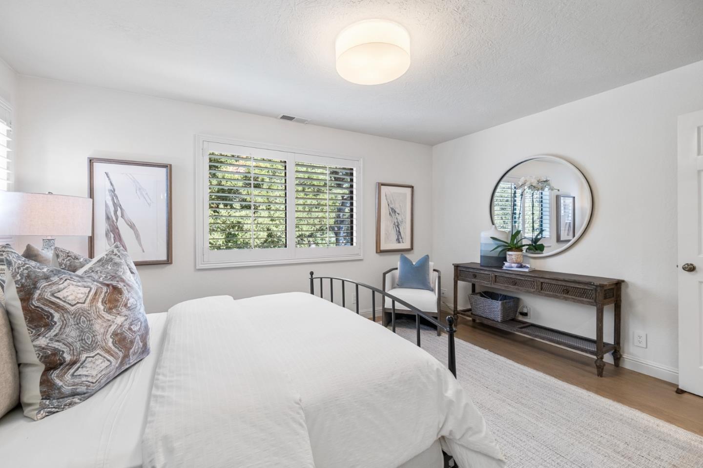 Detail Gallery Image 33 of 66 For 1568 Columbus Ave, Burlingame,  CA 94010 - 4 Beds | 3/1 Baths