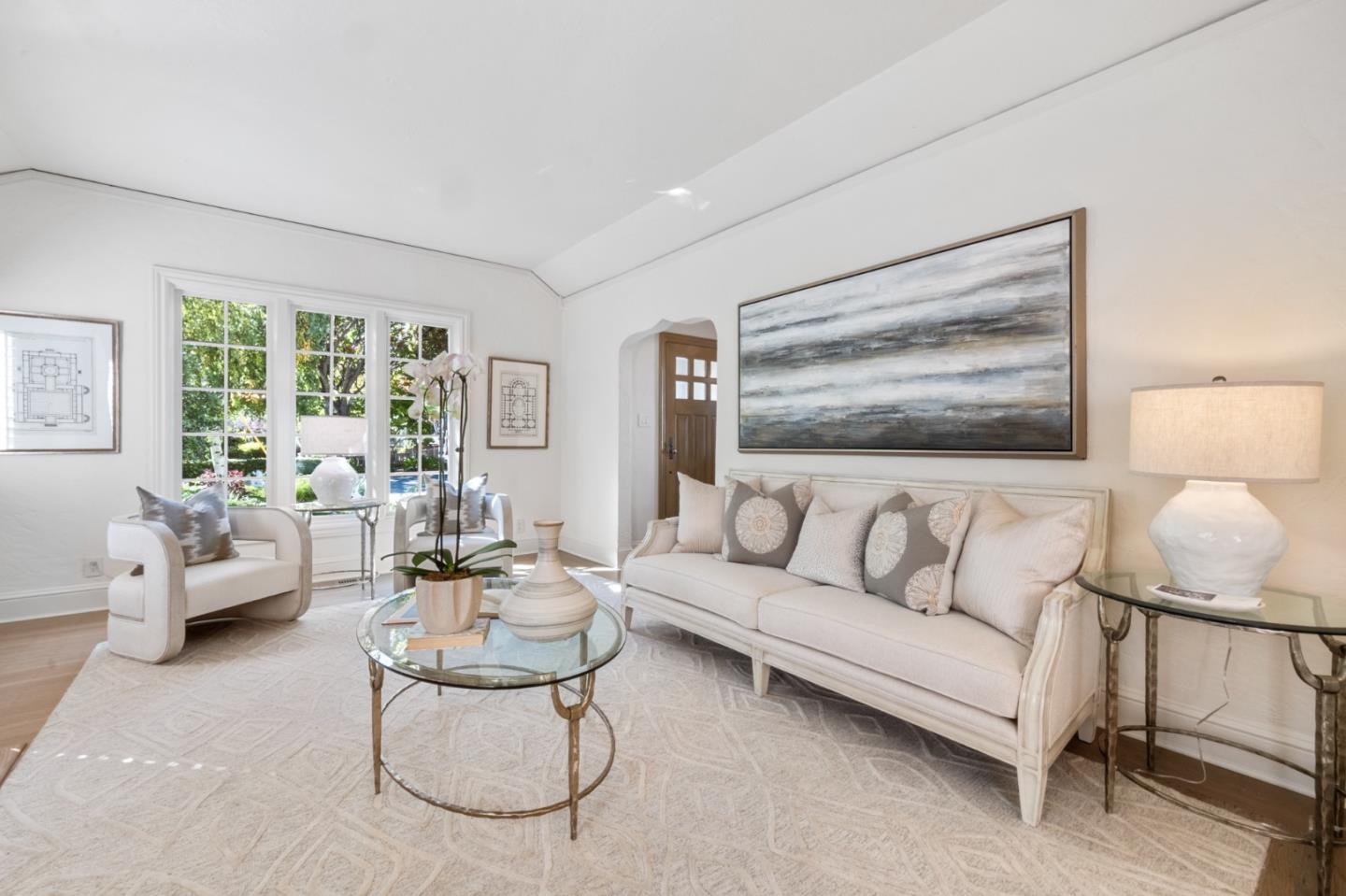 Detail Gallery Image 4 of 66 For 1568 Columbus Ave, Burlingame,  CA 94010 - 4 Beds | 3/1 Baths