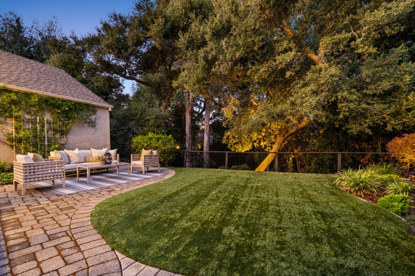 Detail Gallery Image 49 of 66 For 1568 Columbus Ave, Burlingame,  CA 94010 - 4 Beds | 3/1 Baths