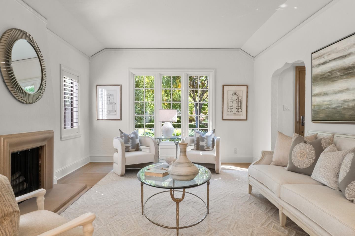 Detail Gallery Image 6 of 66 For 1568 Columbus Ave, Burlingame,  CA 94010 - 4 Beds | 3/1 Baths