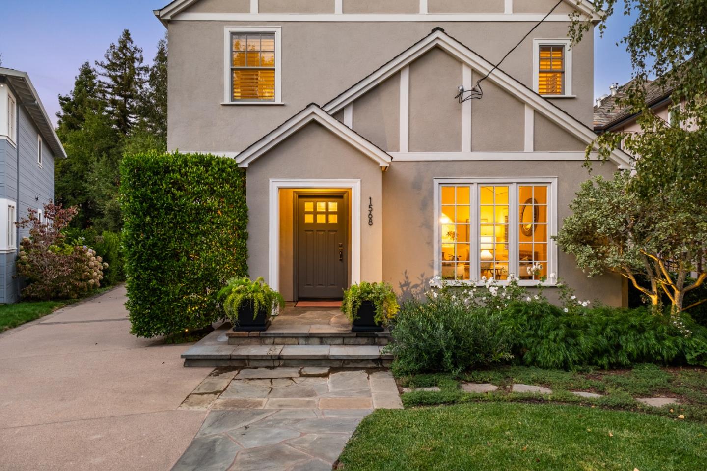 Detail Gallery Image 60 of 66 For 1568 Columbus Ave, Burlingame,  CA 94010 - 4 Beds | 3/1 Baths