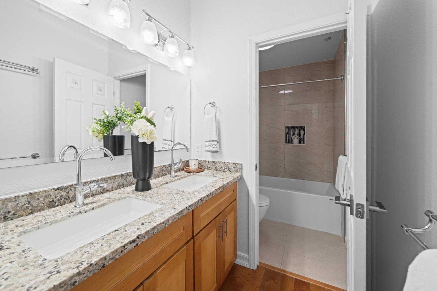 Detail Gallery Image 18 of 30 For 1225 Koi Ter, Fremont,  CA 94536 - 3 Beds | 2/1 Baths