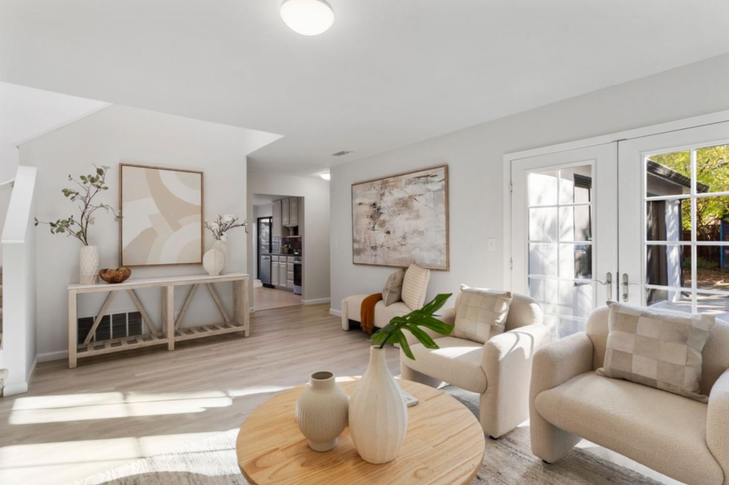 Detail Gallery Image 11 of 48 For 2627 Ohio Ave, Redwood City,  CA 94061 - 6 Beds | 3/1 Baths