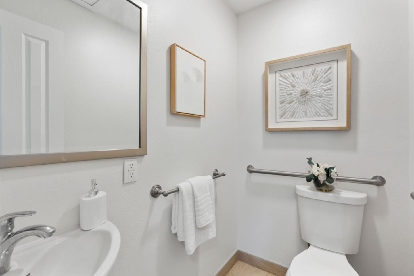 Detail Gallery Image 20 of 48 For 2627 Ohio Ave, Redwood City,  CA 94061 - 6 Beds | 3/1 Baths