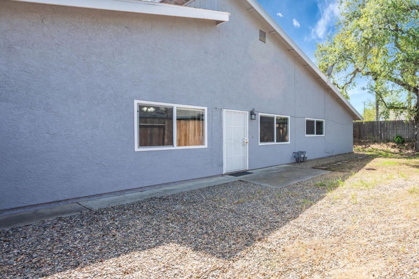 Detail Gallery Image 12 of 14 For 5801-5803 Hazel, Orangevale,  CA 95662 - – Beds | – Baths