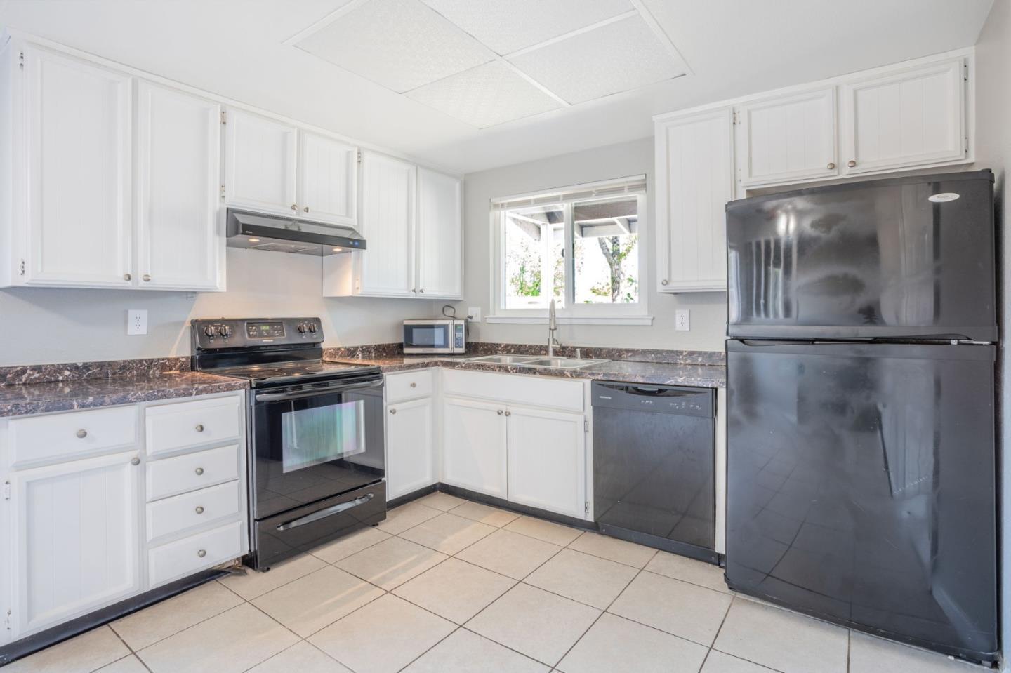 Detail Gallery Image 3 of 14 For 5801-5803 Hazel, Orangevale,  CA 95662 - – Beds | – Baths