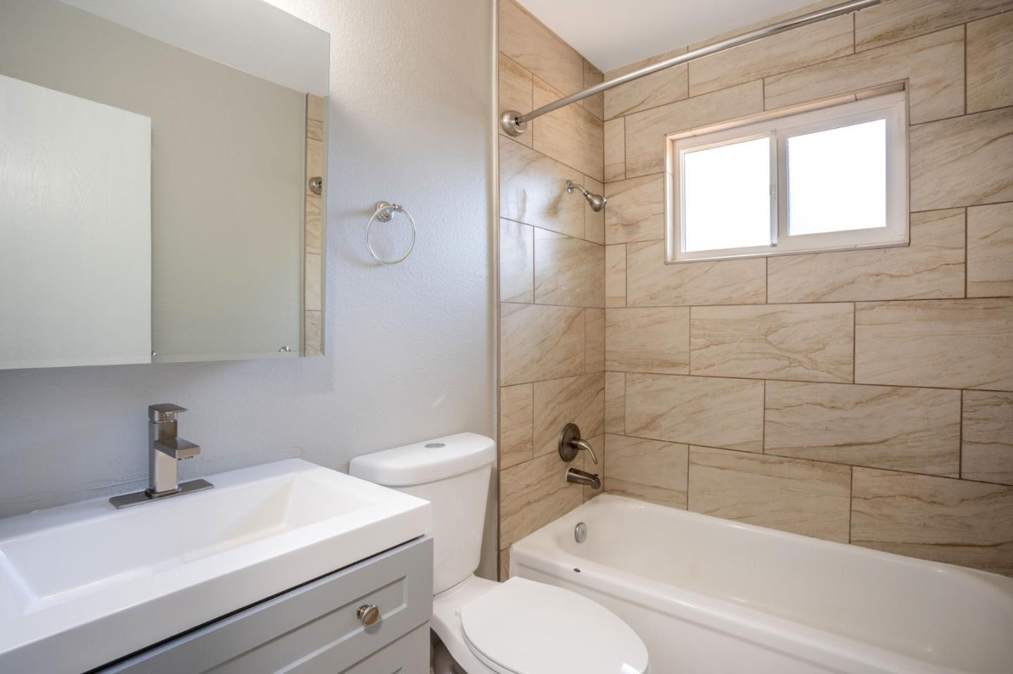 Detail Gallery Image 8 of 14 For 5801-5803 Hazel, Orangevale,  CA 95662 - – Beds | – Baths