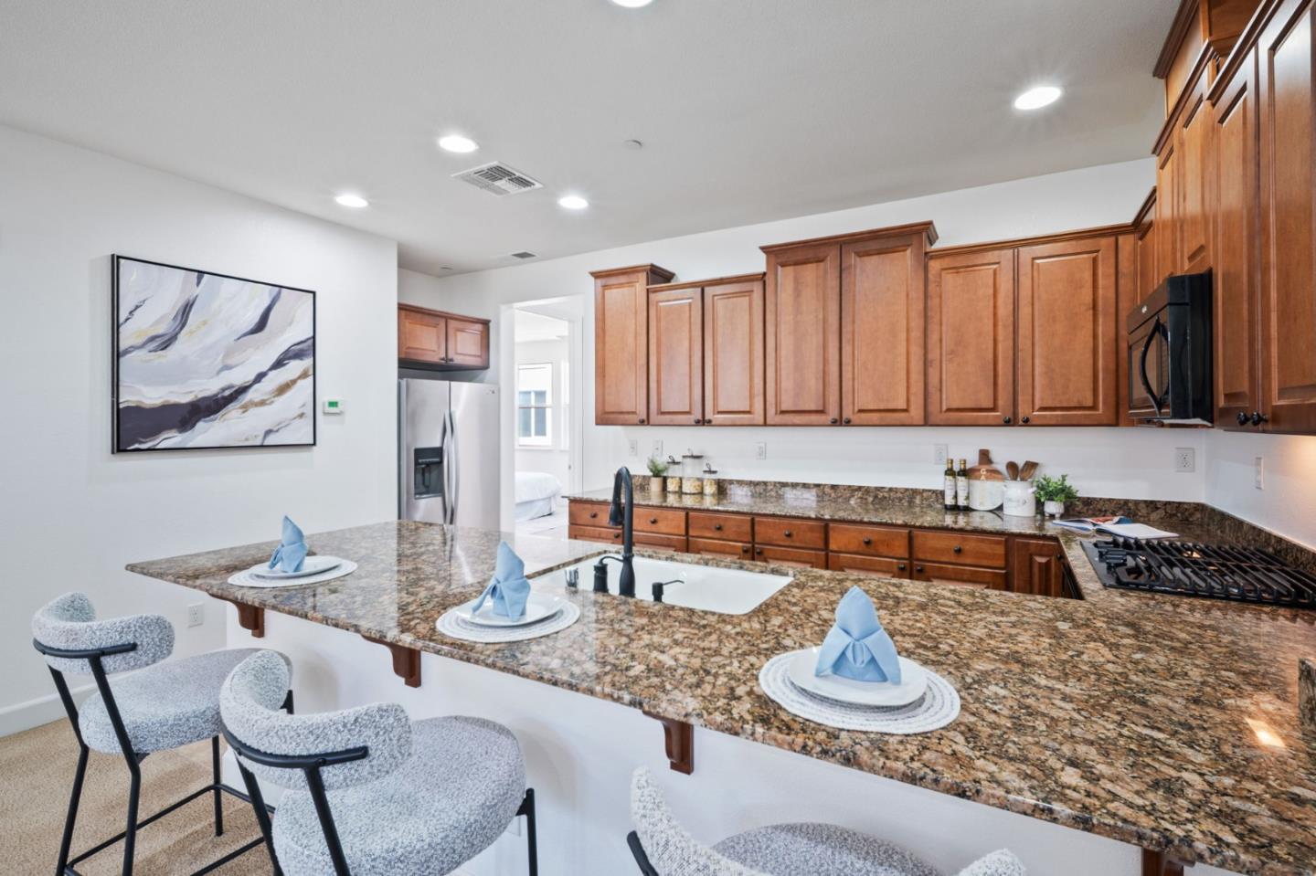 Detail Gallery Image 6 of 26 For 1368 Neleigh Pl, San Jose,  CA 95131 - 2 Beds | 2 Baths