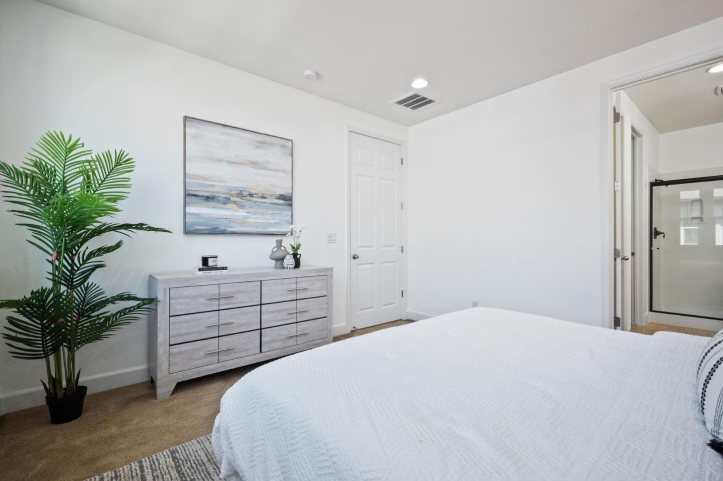 Detail Gallery Image 9 of 26 For 1368 Neleigh Pl, San Jose,  CA 95131 - 2 Beds | 2 Baths