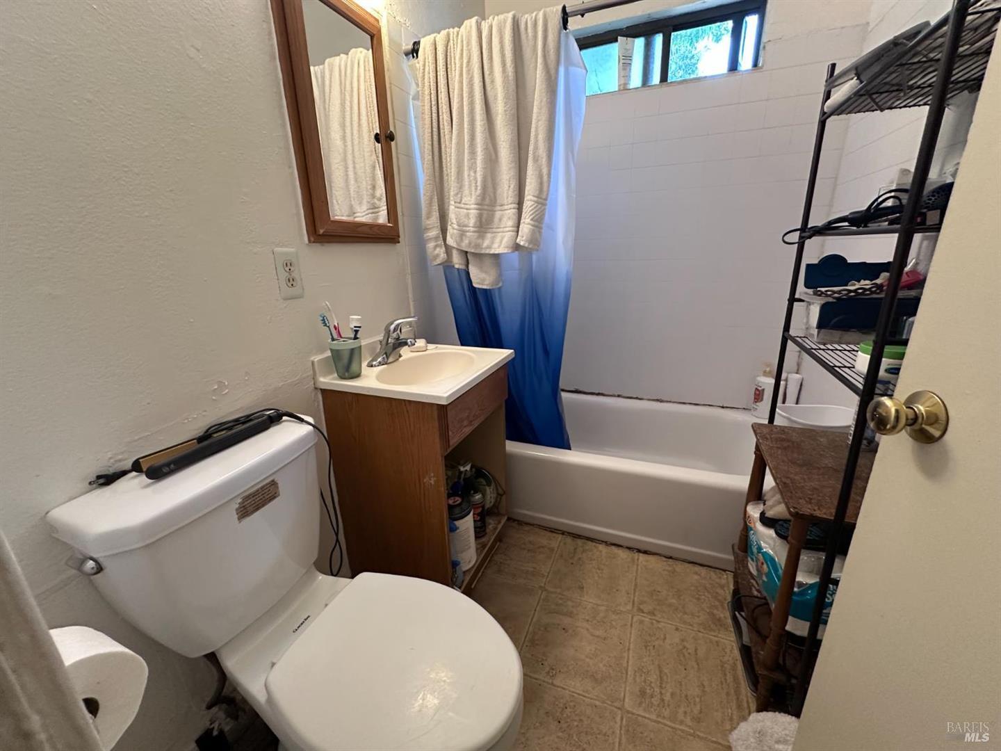 Detail Gallery Image 4 of 13 For 2721 Victoria Dr, Santa Rosa,  CA 95407 - – Beds | – Baths