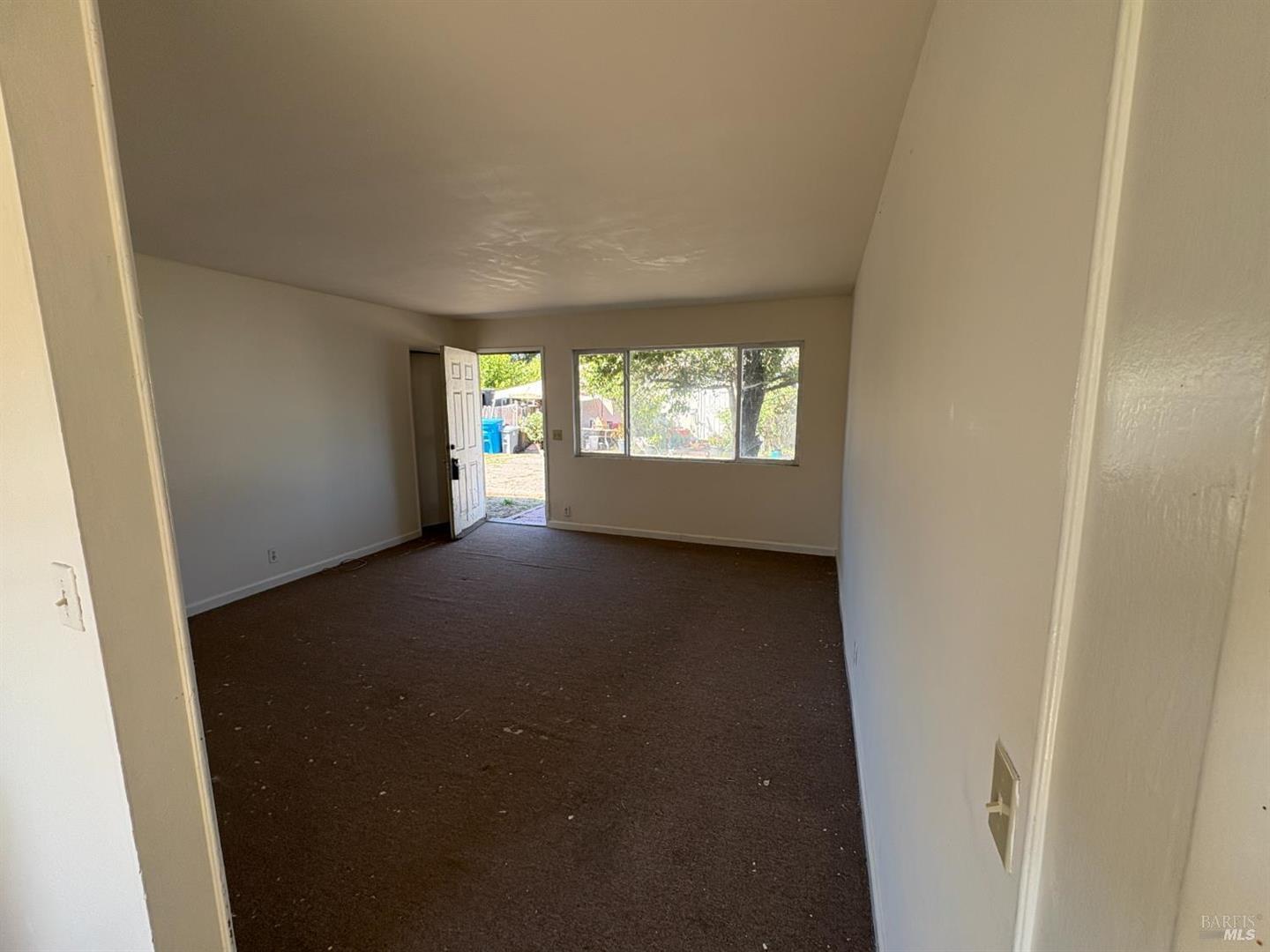 Detail Gallery Image 6 of 18 For 2727 Victoria Dr, Santa Rosa,  CA 95407 - – Beds | – Baths