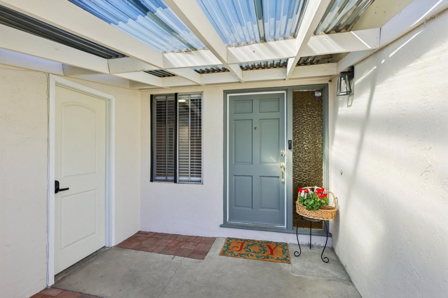 Detail Gallery Image 3 of 19 For 3253 Arthur Ave, San Jose,  CA 95127 - 4 Beds | 2 Baths